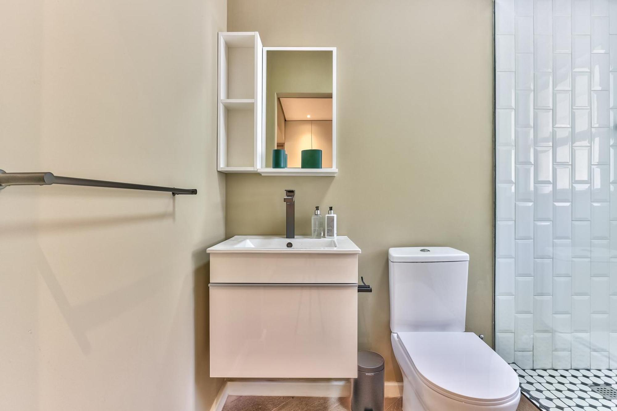 Gorgeous In Sea Point Apartment *