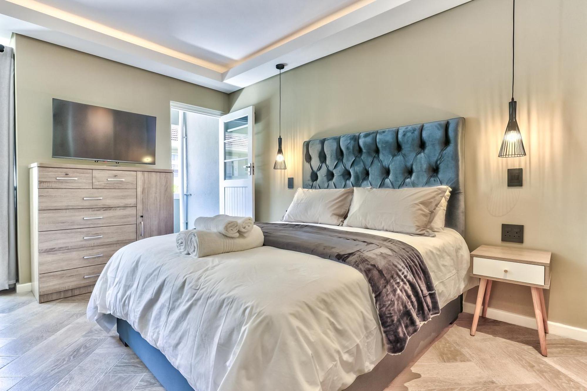 Gorgeous In Sea Point Apartment *